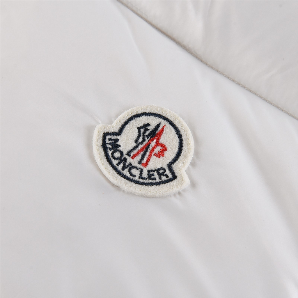 Moncler Tricolour Sleeve-Stripe Hooded Puffer Jacket in White